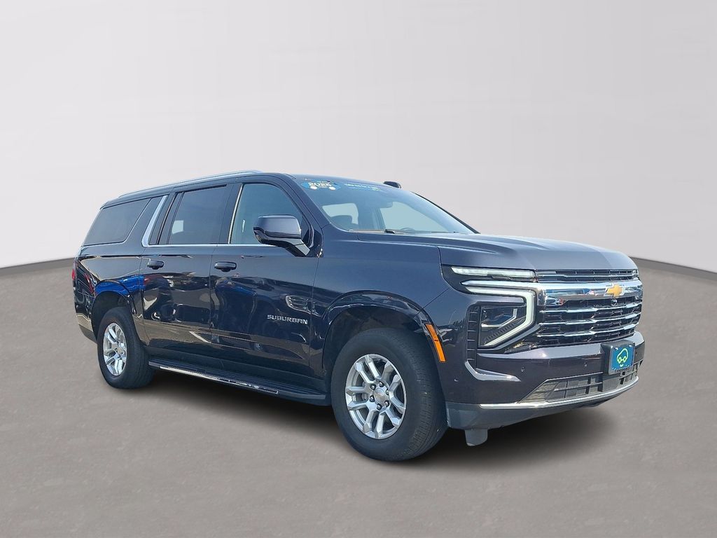 Thumbnail: 2025 Chevrolet Suburban - 3