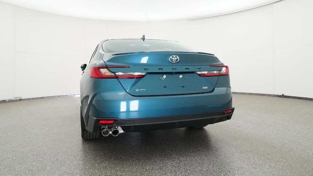 2025 Toyota Camry SE 10