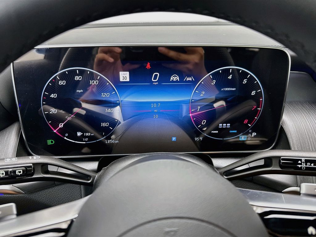 Thumbnail: 2027 Mercedes-Benz GLC - 30