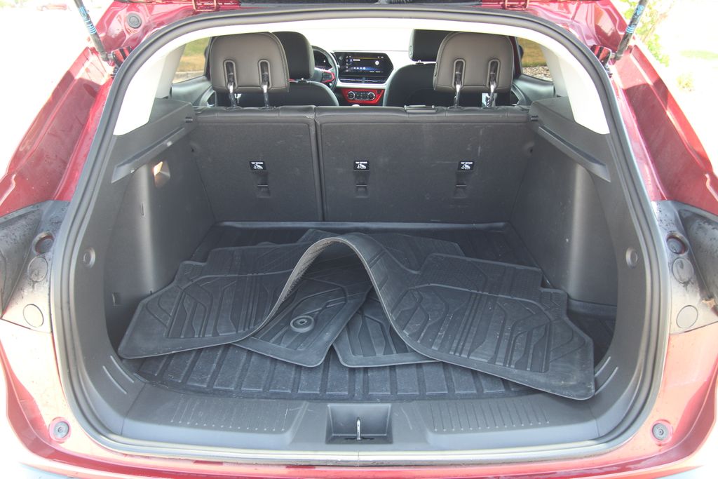 Used 2024 Chevrolet Trax SUV