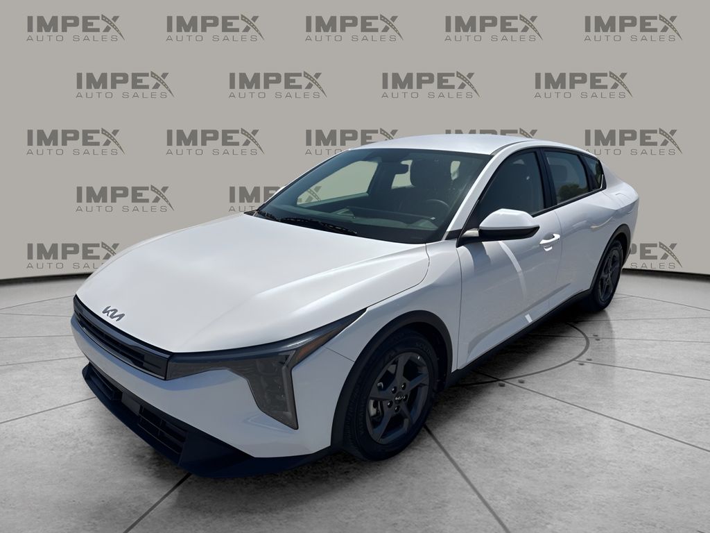 2025 Kia K4 LXS AT's photo