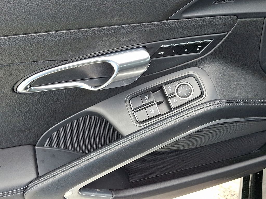 Thumbnail: 2012 Porsche 911 - 13