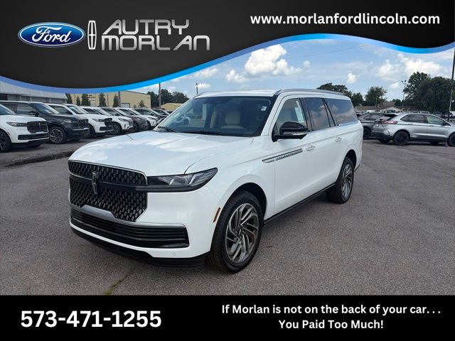 White 2027 Lincoln Navigator SUV / Crossover 4X2 Automatic