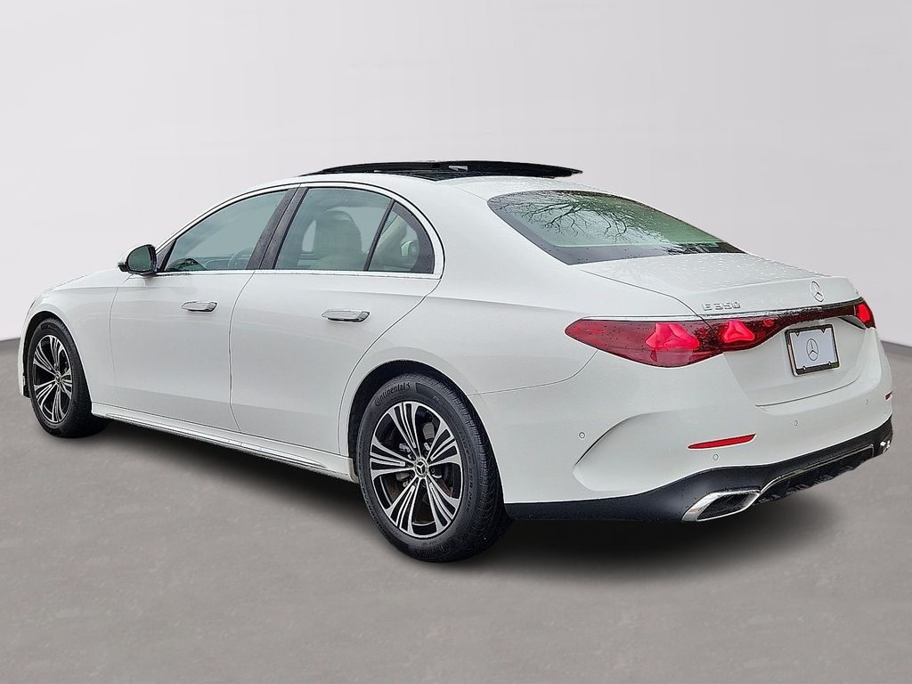 Thumbnail: 2025 Mercedes-Benz E-Class - 6