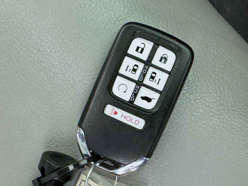 Used Car 2018 Honda Odyssey  Ex-l For Sale Under $25,000 In Austin, Texas