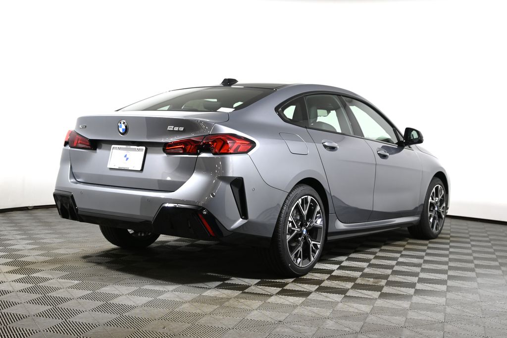 Thumbnail: 2026 BMW 2 Series - 7