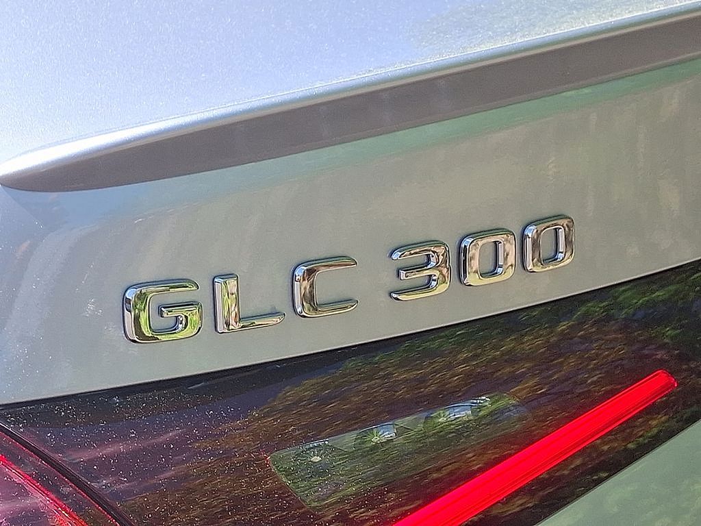 Thumbnail: 2025 Mercedes-Benz GLC - 22