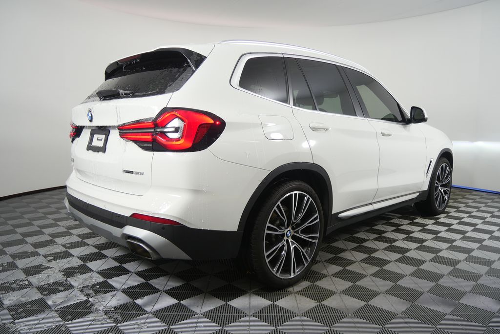 Thumbnail: 2023 BMW X3 - 3