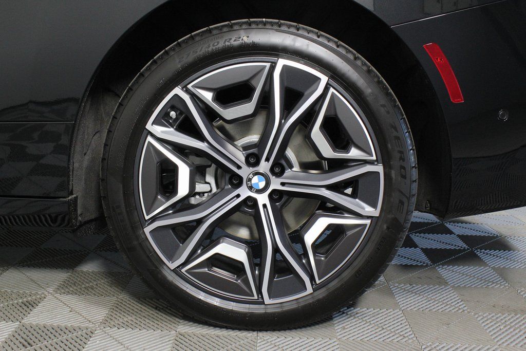 Thumbnail: 2026 BMW iX - 9