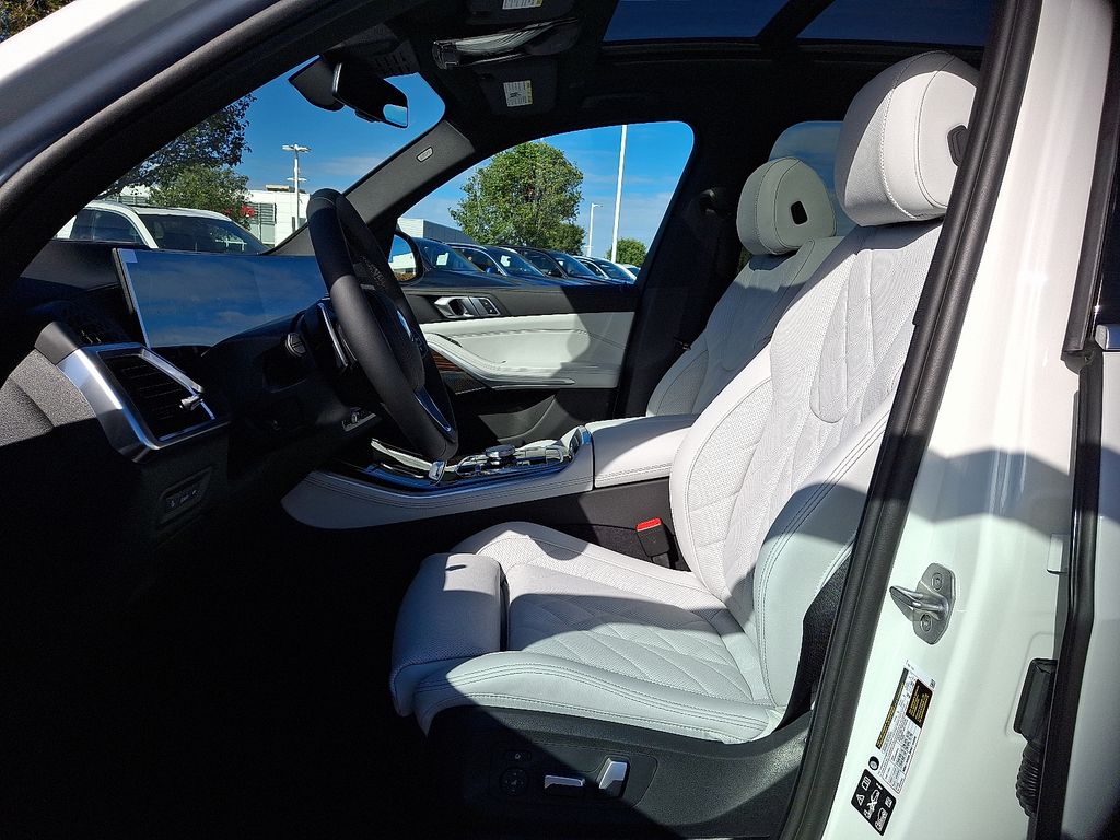 Thumbnail: 2026 BMW X5 - 6