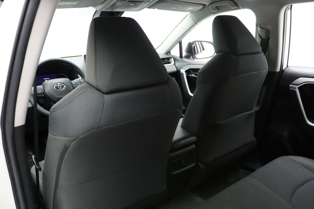 Thumbnail: 2023 Toyota RAV4 - 20