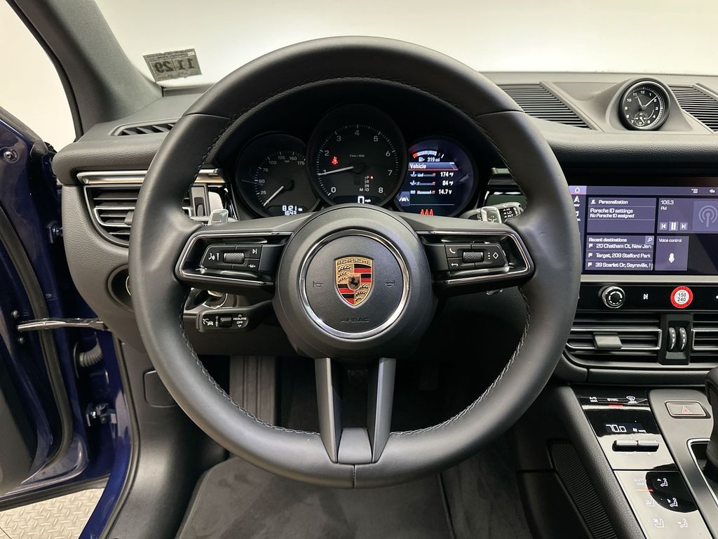 Thumbnail: 2024 Porsche Macan - 18