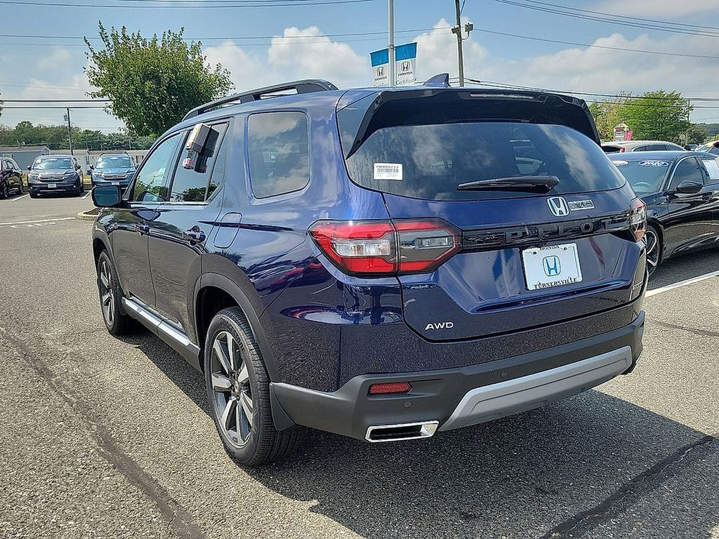 2025 Honda Pilot Touring 3