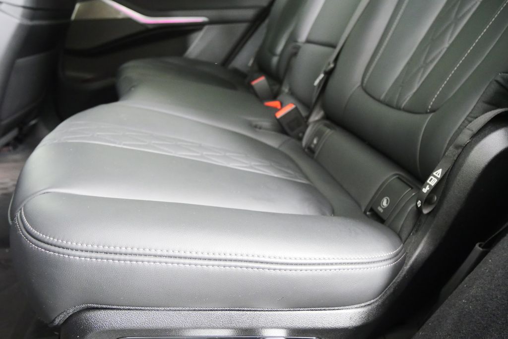 Thumbnail: 2023 BMW X7 - 15