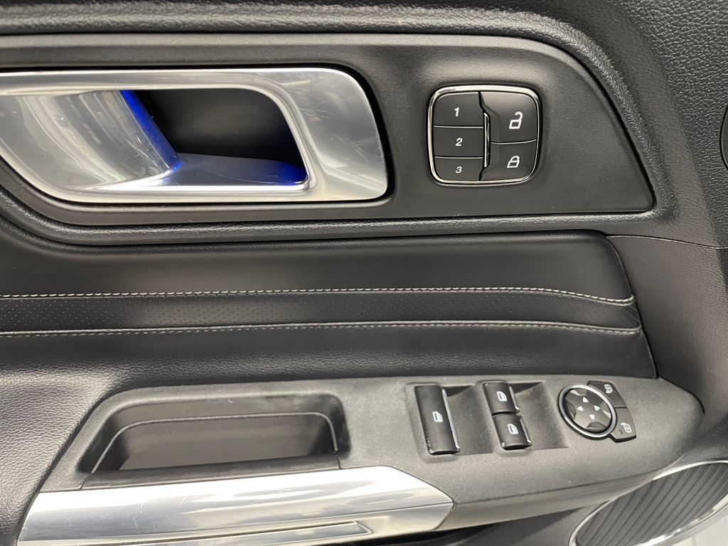 Thumbnail: 2019 Ford Mustang - 17