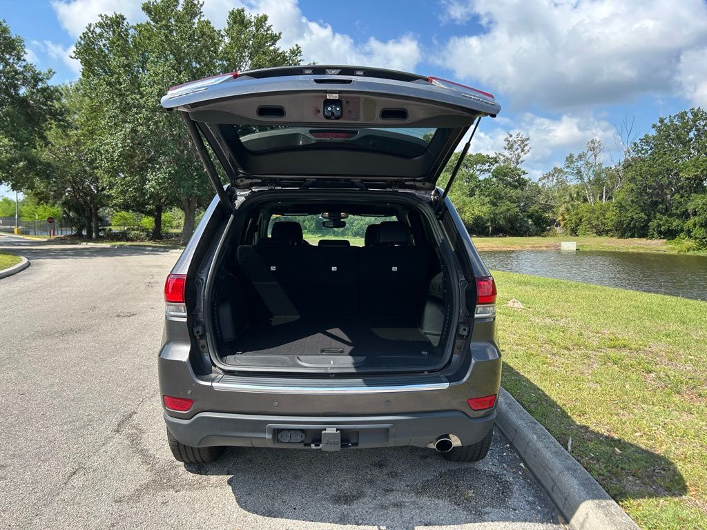 Thumbnail: 2021 Jeep Grand Cherokee - 10
