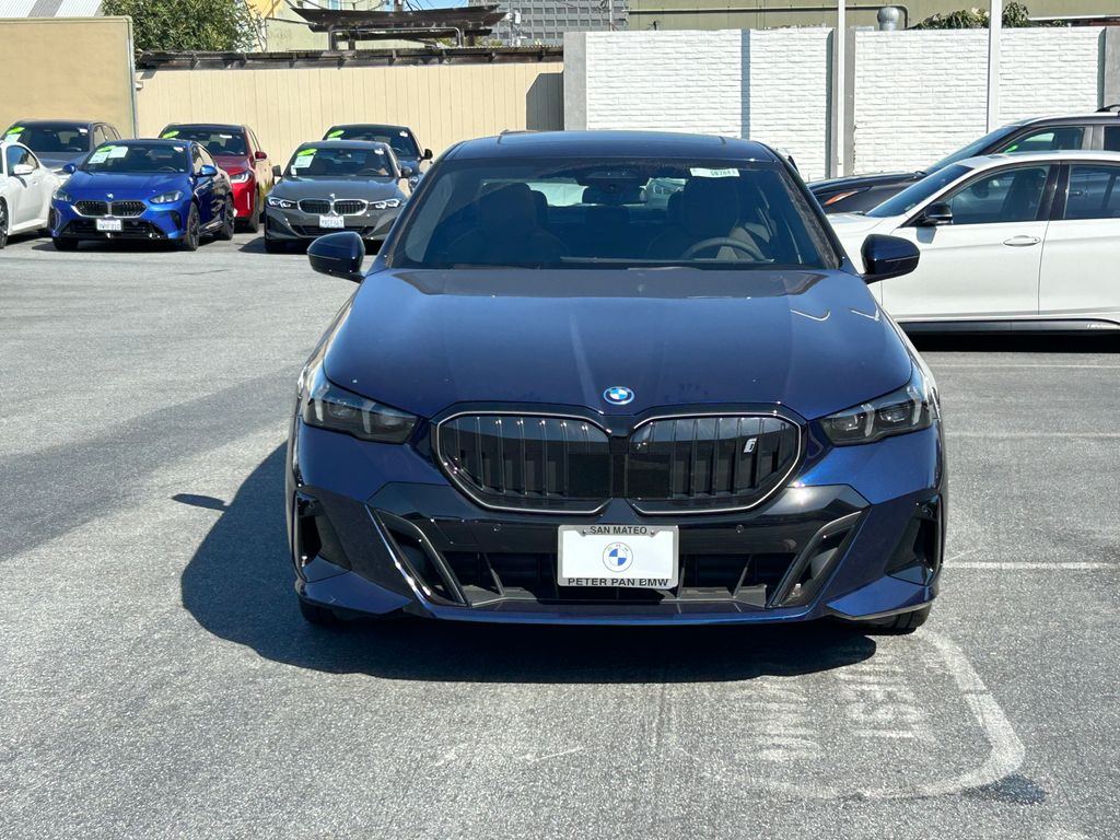 Thumbnail: 2027 BMW i5 - 8
