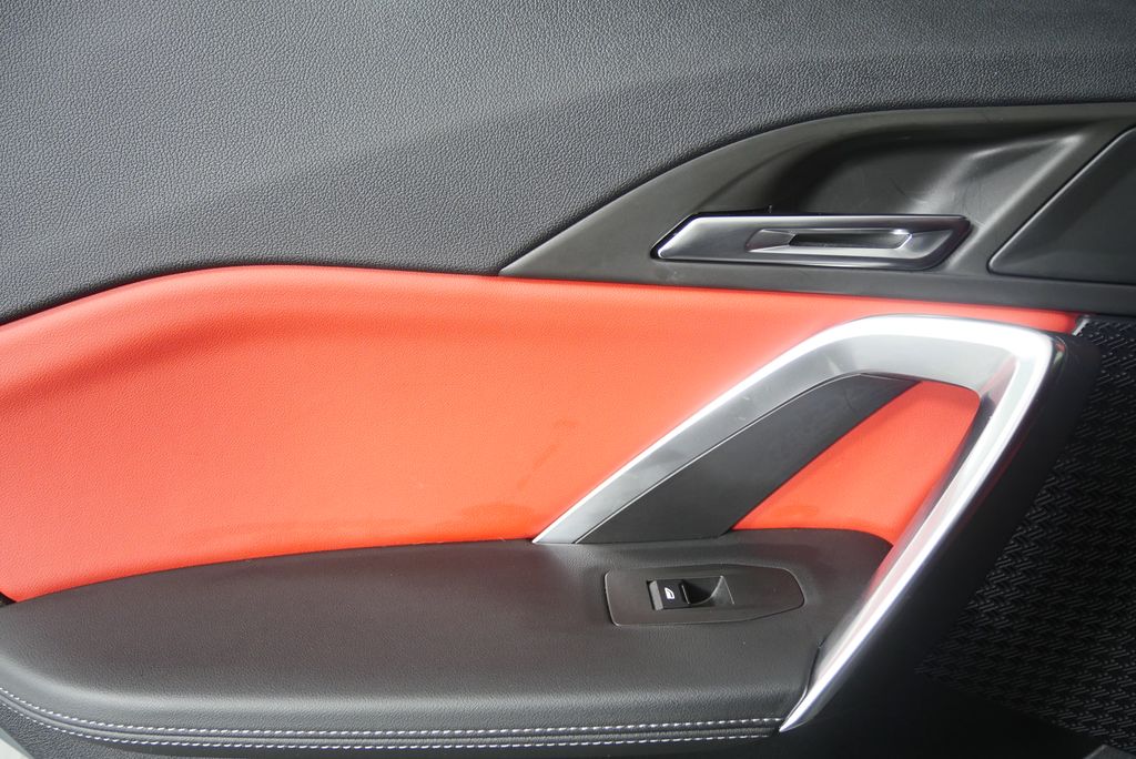 Thumbnail: 2025 BMW X2 - 13