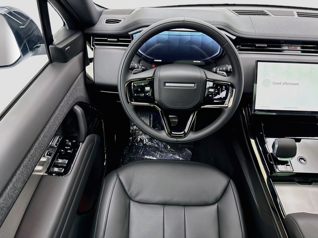 New 2026 White Land Rover Dynamic SE image 10