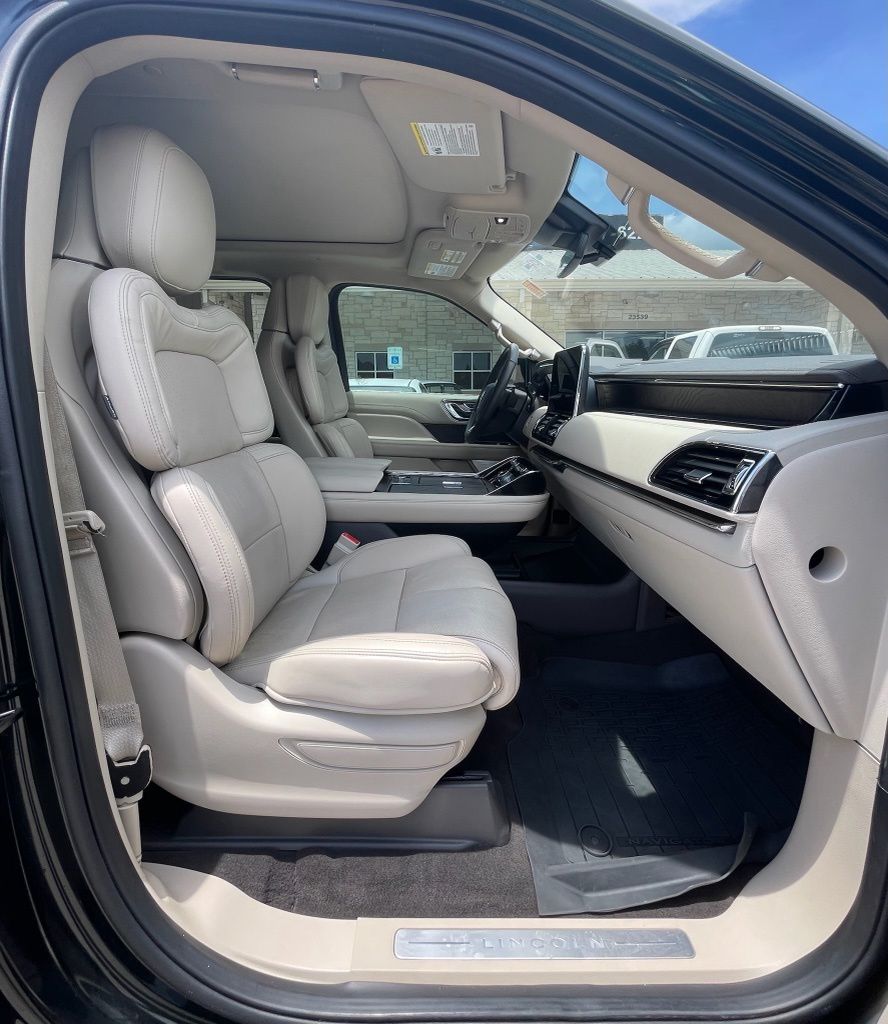 2021 Lincoln Navigator Reserve Green at Traditions Chevrolet