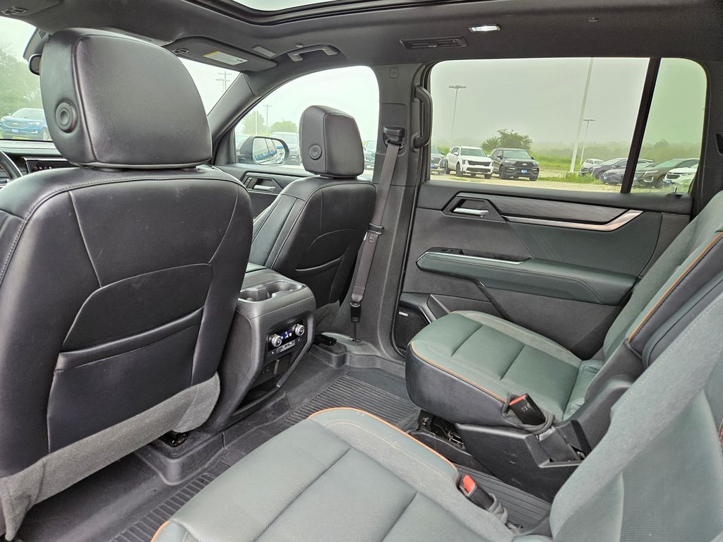 Used 2024 GMC Acadia SUV