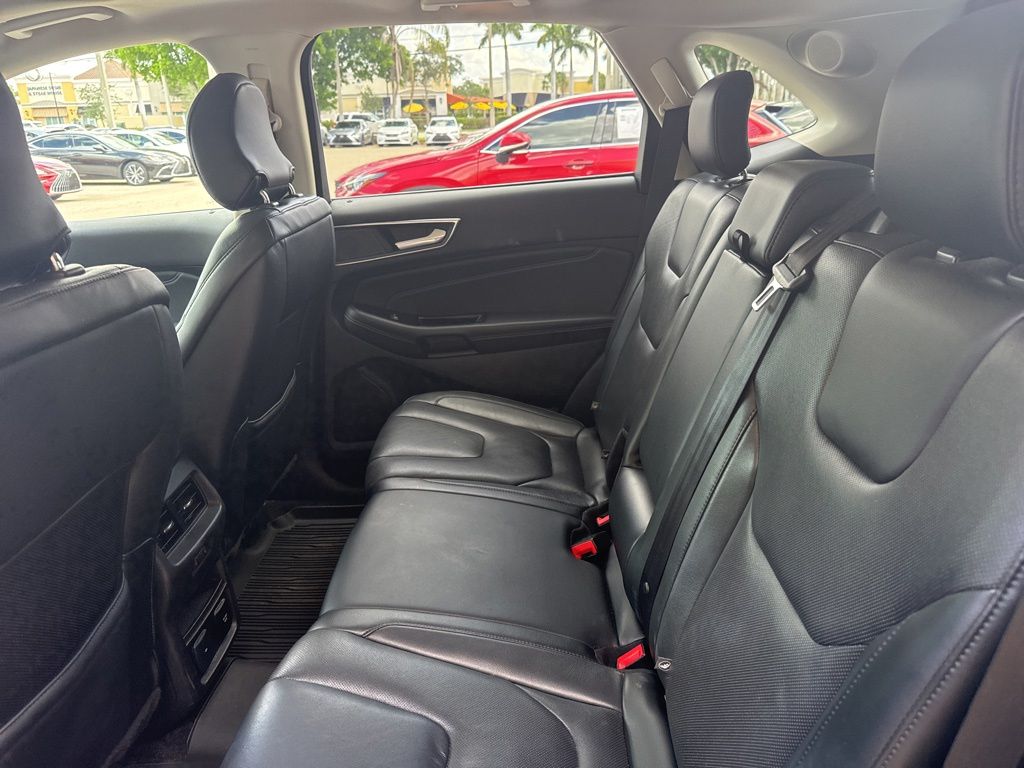 Used 2019 Black Ford Titanium image 17