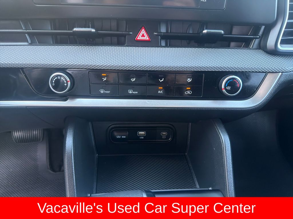 2025 Kia Sportage LX - Photo 18