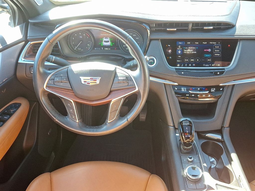 Thumbnail: 2025 Cadillac XT5 - 12