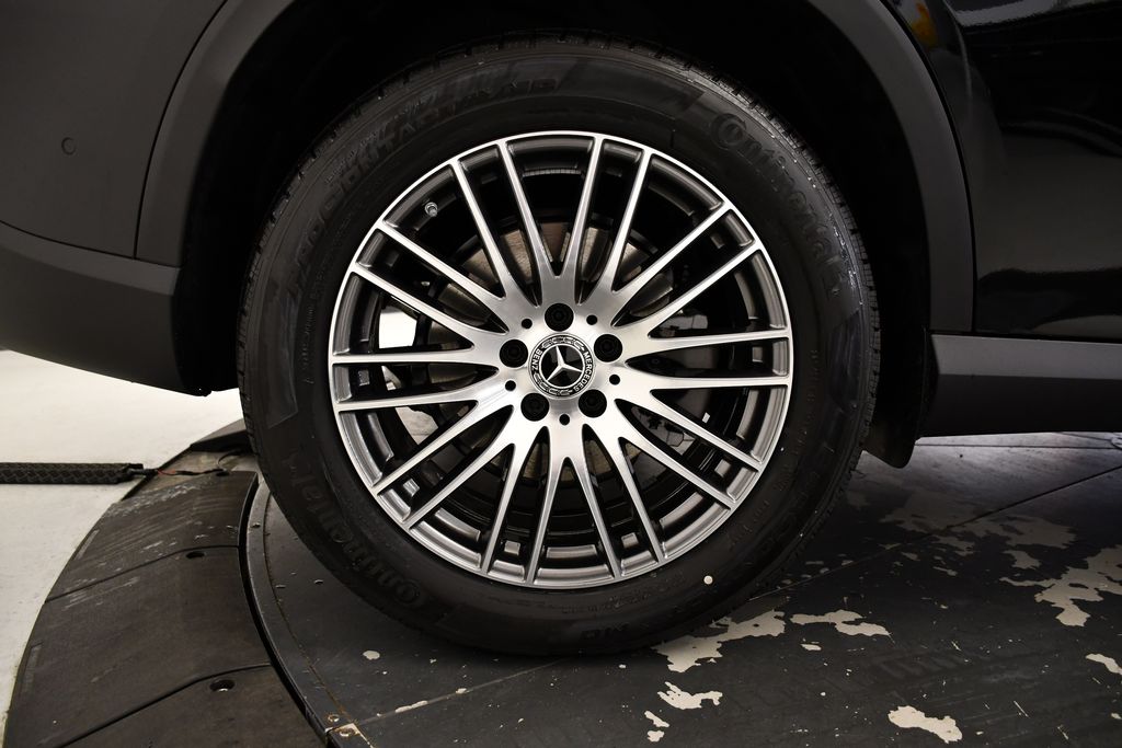 Thumbnail: 2025 Mercedes-Benz GLC - 15