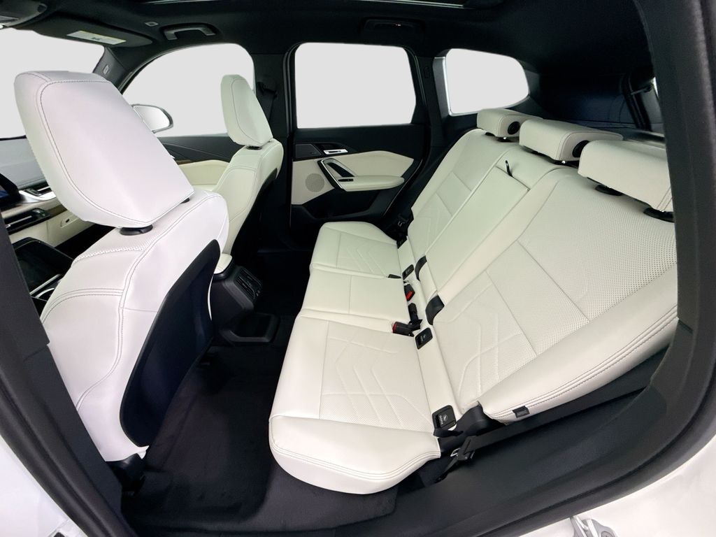 Thumbnail: 2026 BMW X1 - 19