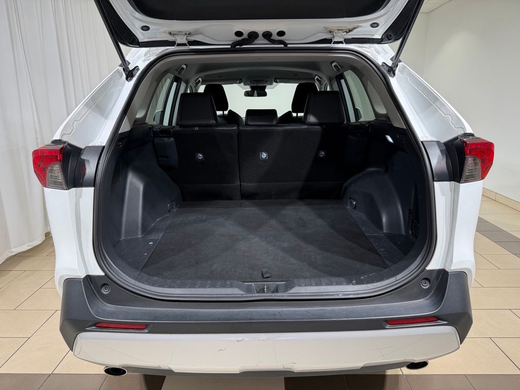 Thumbnail: 2024 Toyota RAV4 - 11