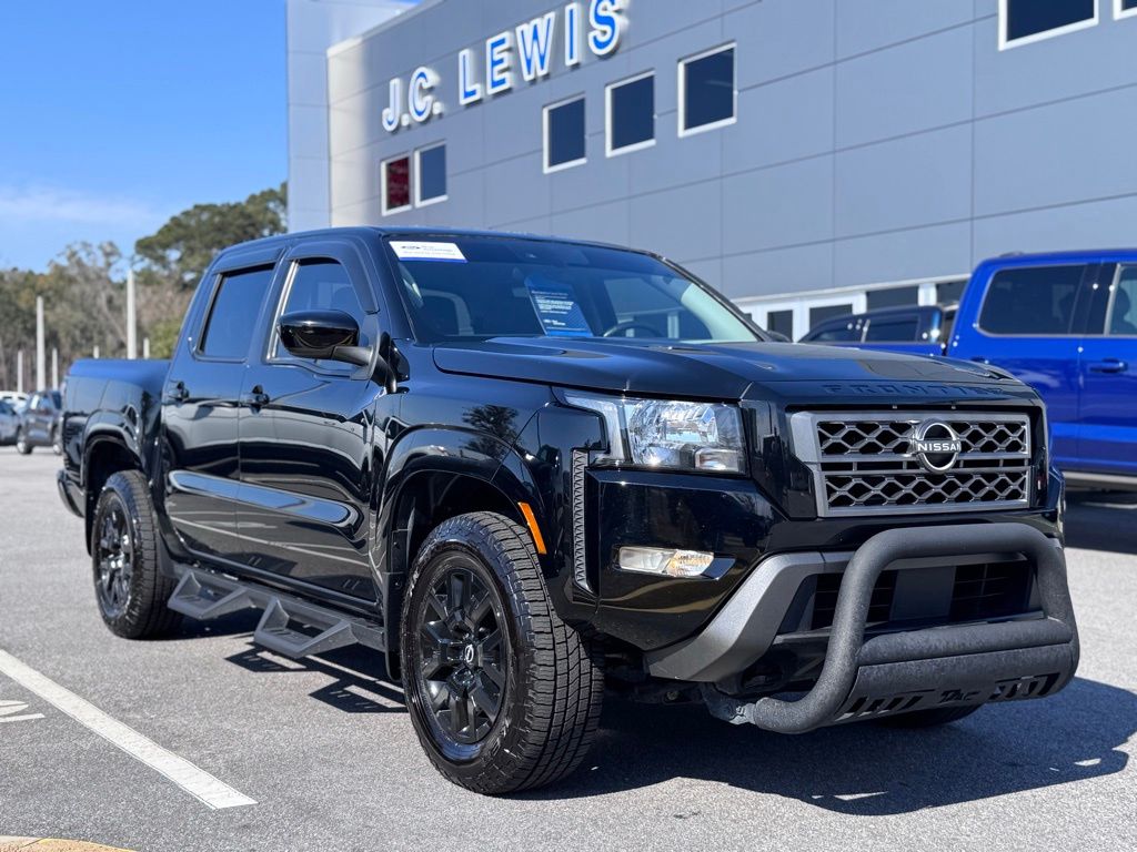 2022 Nissan Frontier SV Crew Cab 4WD
