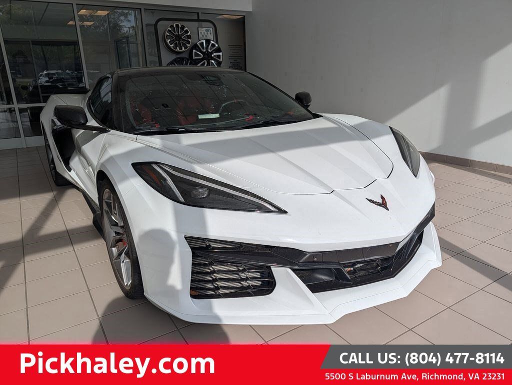 Arctic White 2025 Chevrolet Corvette Z06 3LZ Convertible RWD Convertible Rear-Wheel Drive 8-Speed Dual Clutch