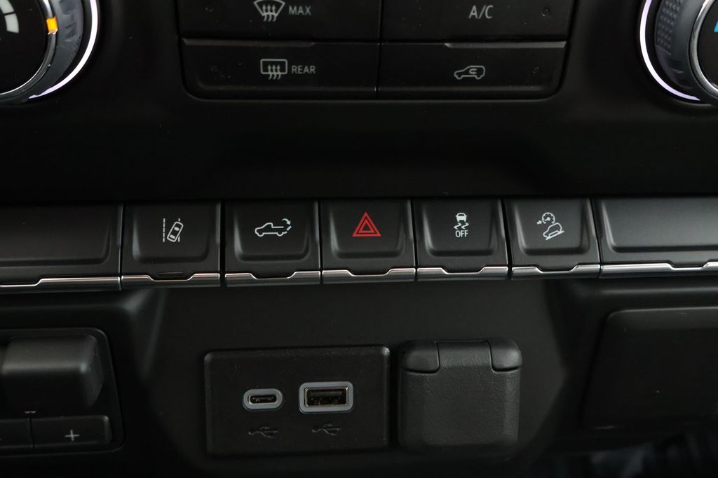 Thumbnail: 2026 Chevrolet Silverado 2500 - 28