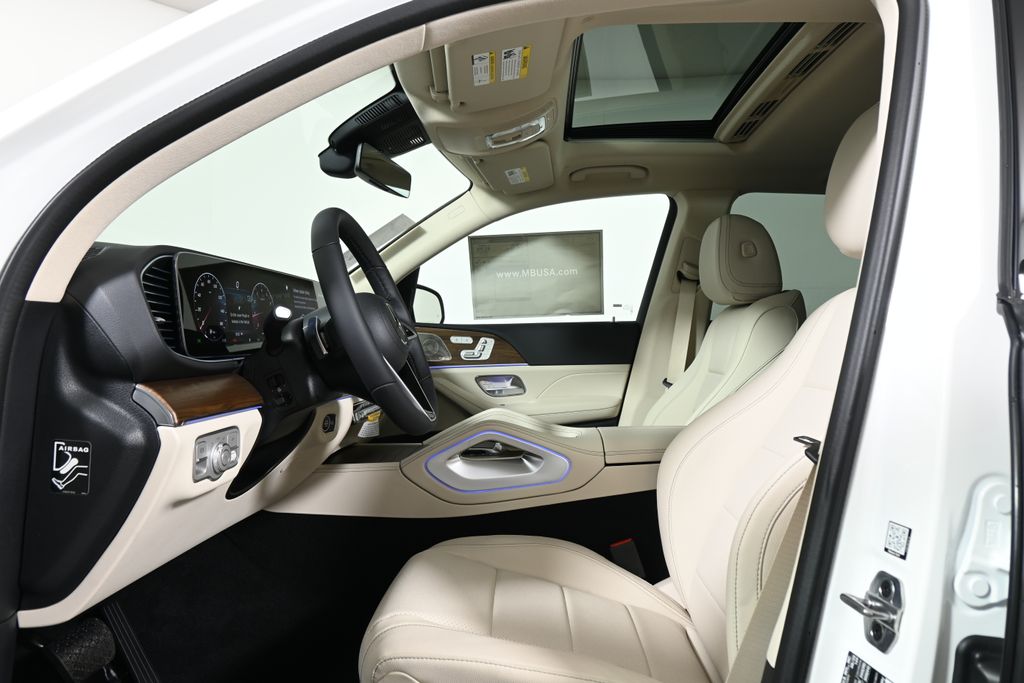 Thumbnail: 2026 Mercedes-Benz GLE - 3