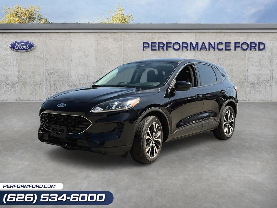 Black Metallic 2022 Ford Escape SE FWD SUV / Crossover Front-Wheel Drive 8-Speed Automatic