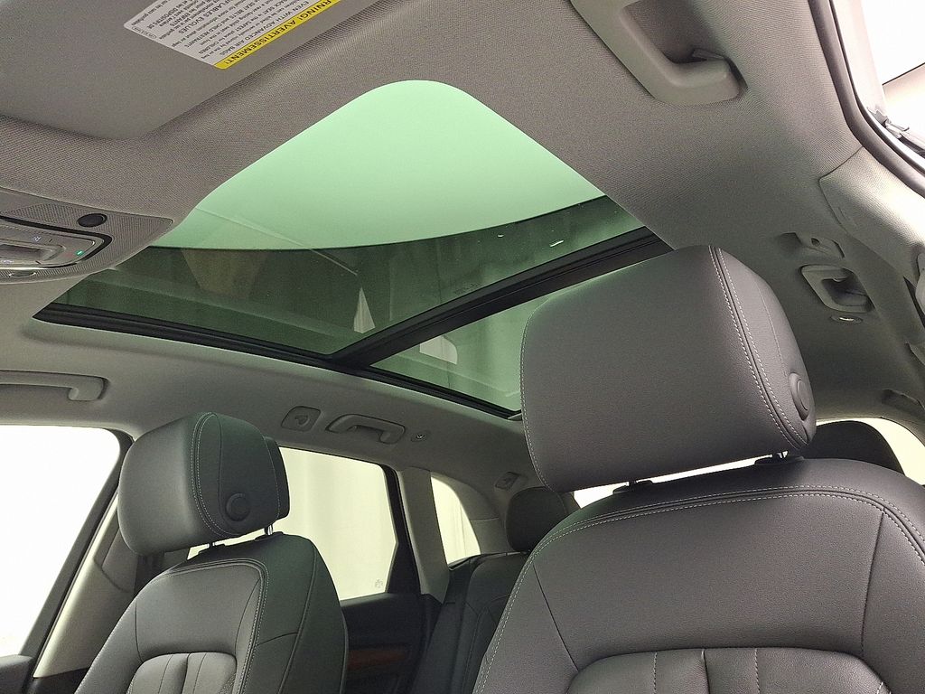 Thumbnail: 2021 Audi Q5 - 14