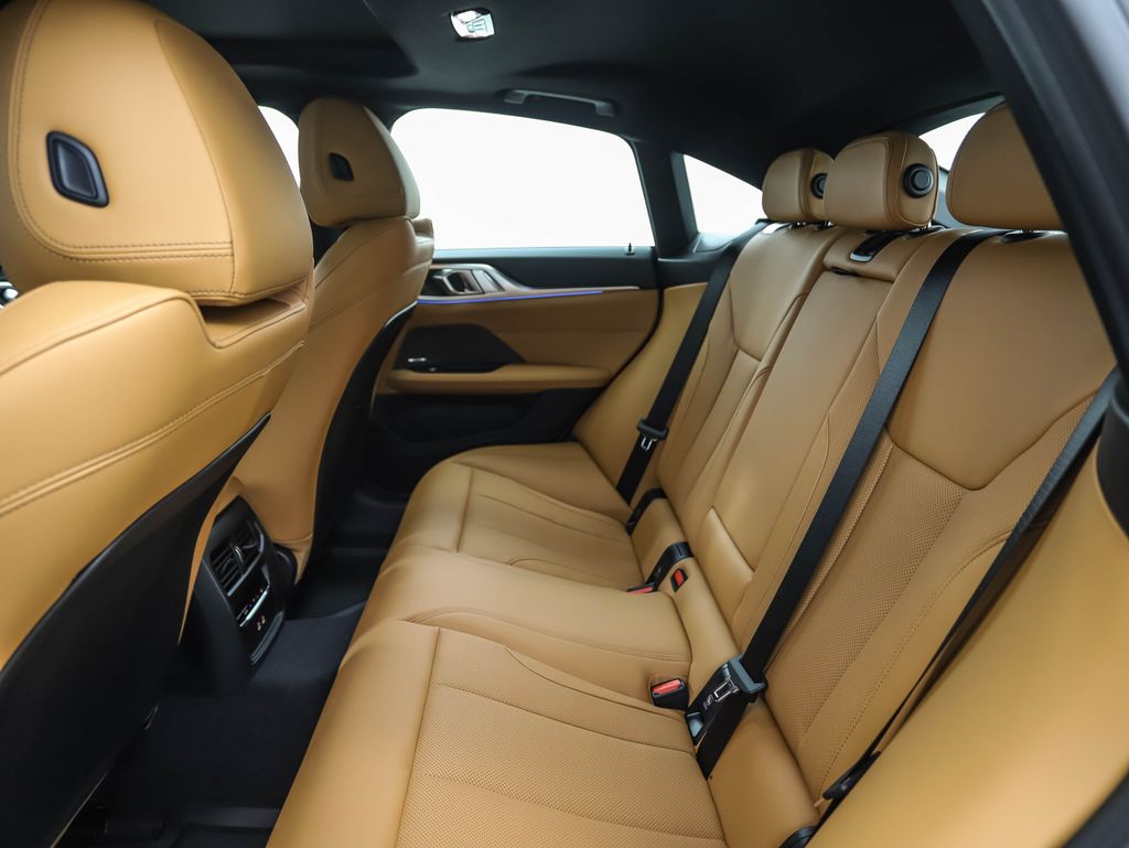 2025 BMW i4 xDrive40 19