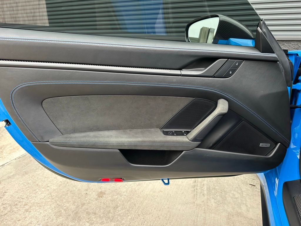 Thumbnail: 2022 Porsche 911 - 20