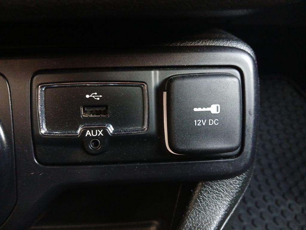 Used Car 2019 Jeep Renegade  Latitude For Sale Under $20,000 In Austin, Texas