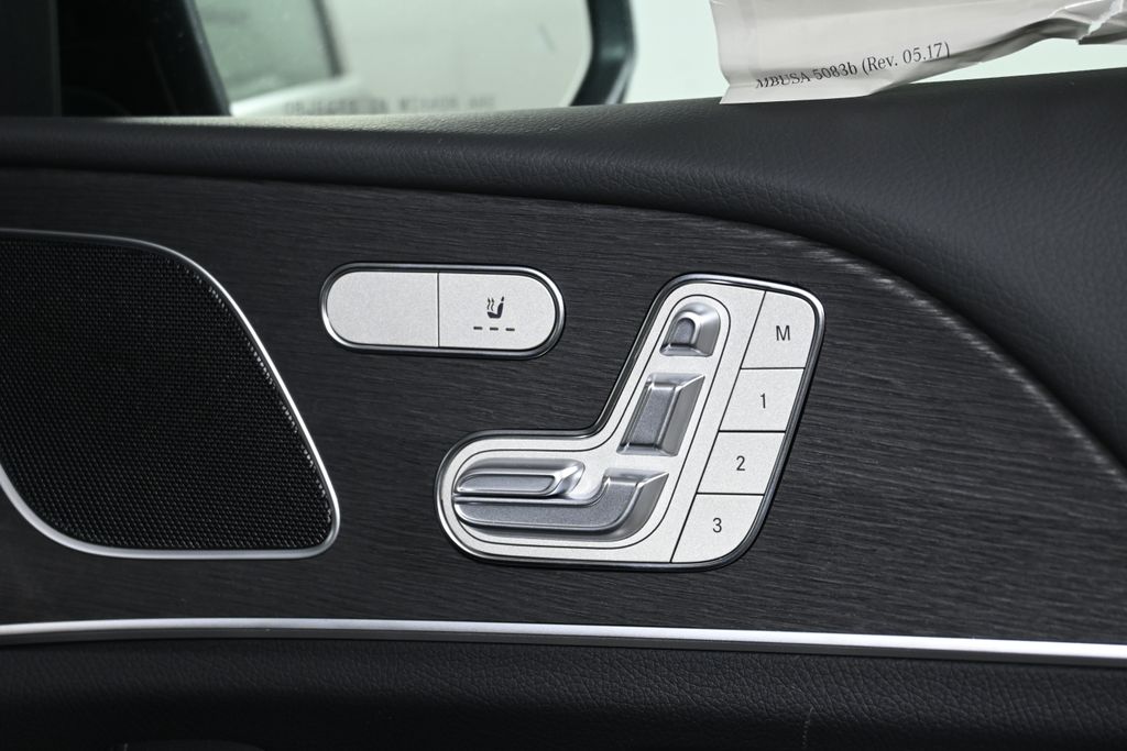 Thumbnail: 2026 Mercedes-Benz GLE - 23