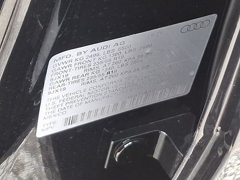 Thumbnail: 2025 Audi Q5 - 10