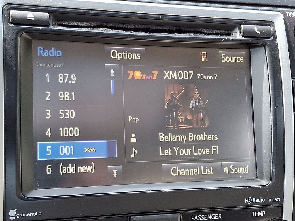 2014 Toyota Camry XLE 17