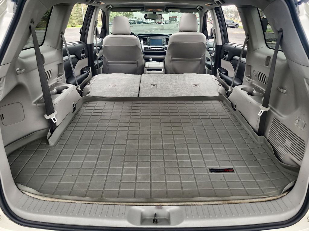 2014 Toyota Highlander XLE 24