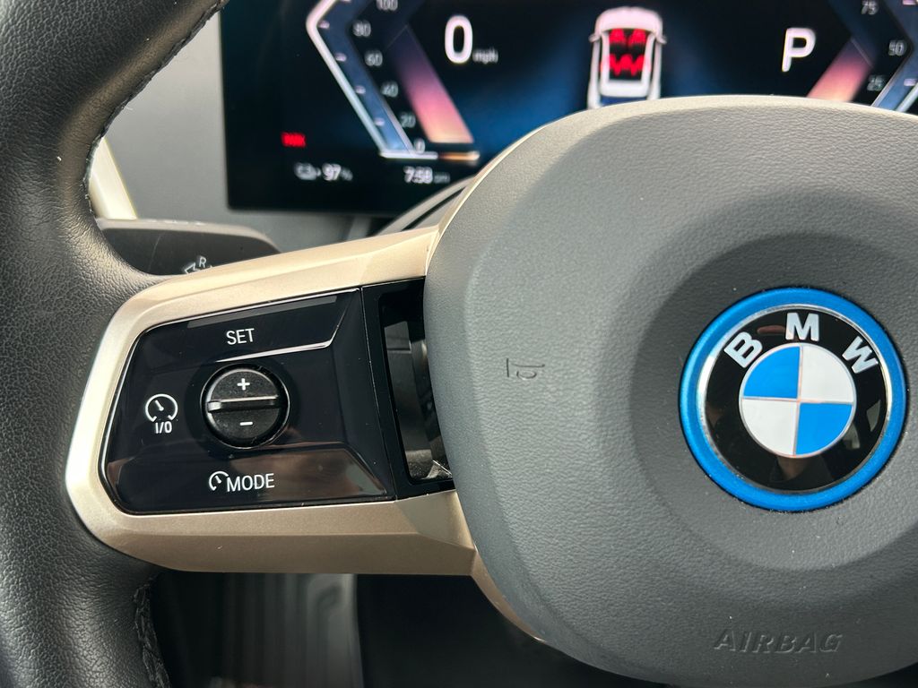 Thumbnail: 2022 BMW iX - 19