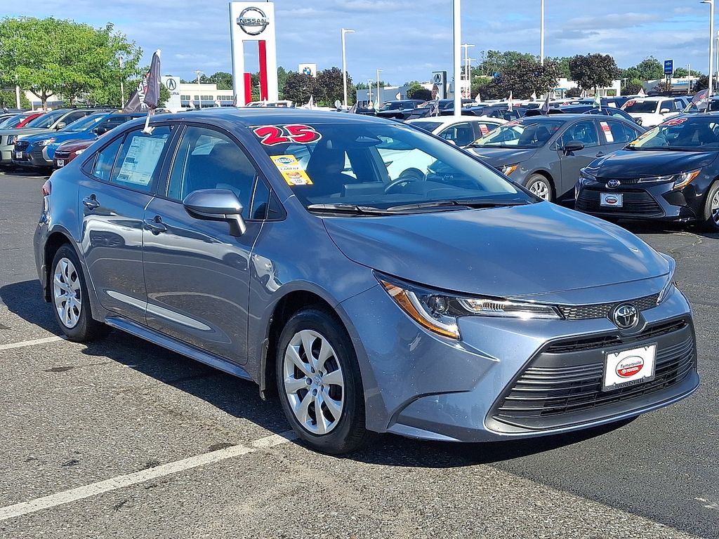 Thumbnail: 2025 Toyota Corolla - 3
