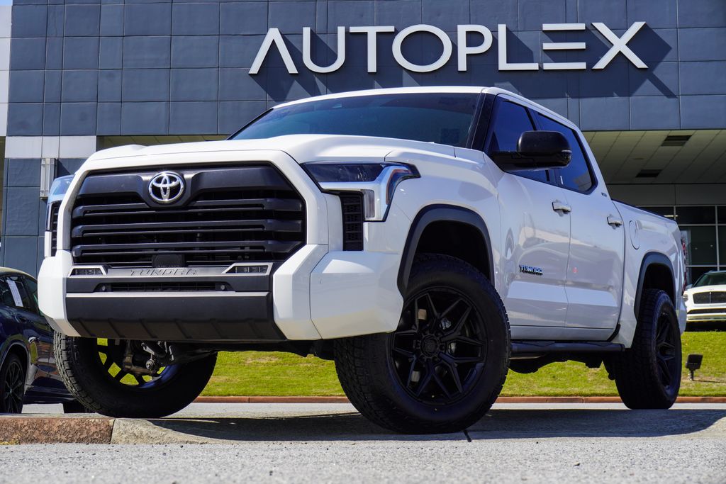 2024 Toyota Tundra SR5 CrewMax Cab 4WD