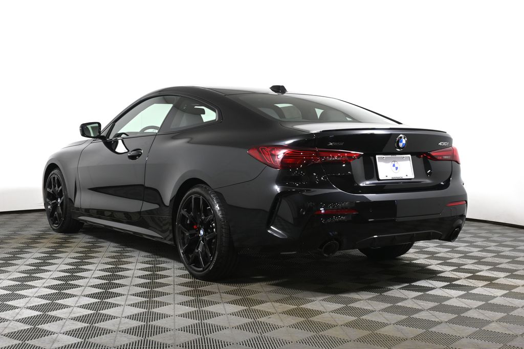 Thumbnail: 2027 BMW 4 Series - 5