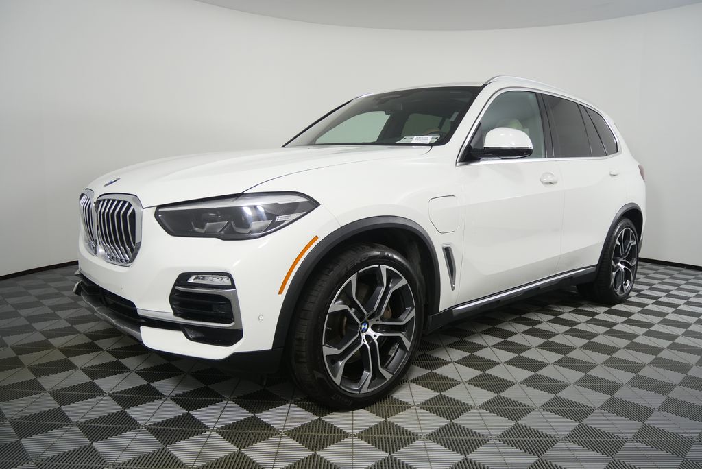 Thumbnail: 2021 BMW X5 - 7