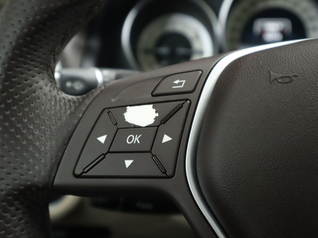 Thumbnail: 2014 Mercedes-Benz E-Class - 11